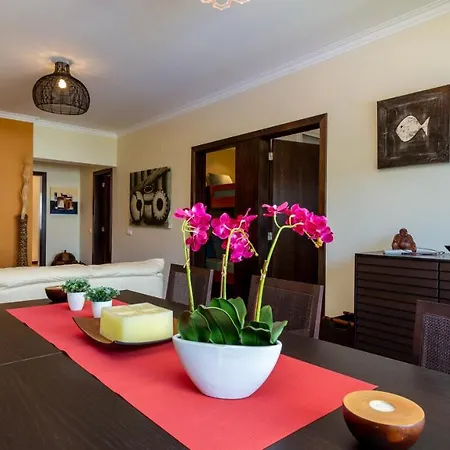 Amazing Flat W/pool & Garden By Lovelystay アパート